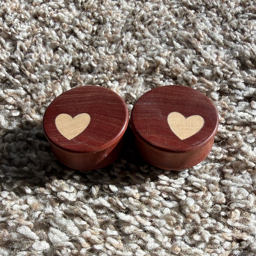 Wooden Heart omerica organic plugs 32 mm